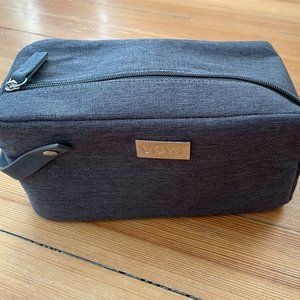 Voya Dopp Kit - NWOT